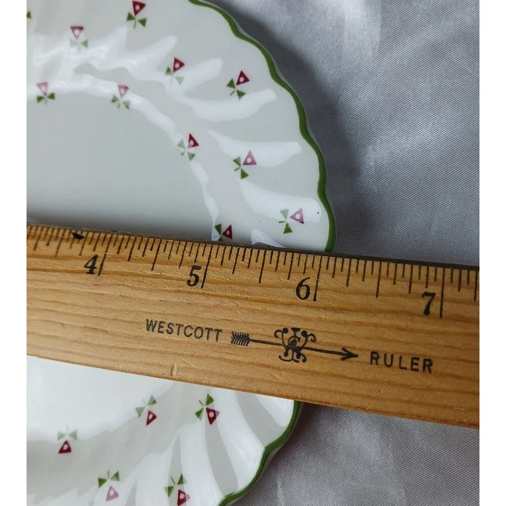 LAURA ASHLEY THISTLE MADE IN ENGLAND DINNER SET FOR 4